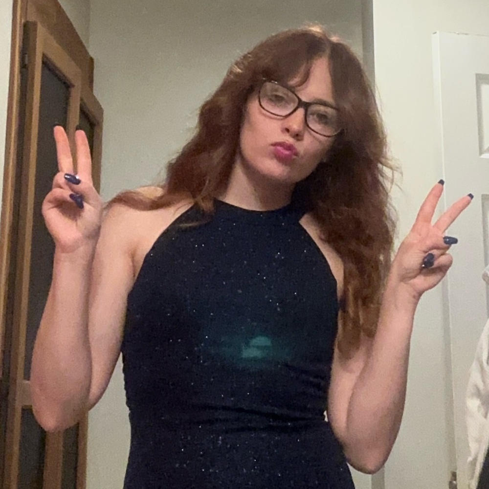 Meet your Posher, Hailey